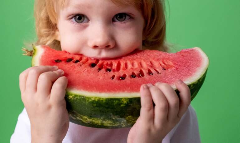 Alimentatia copiilor- cum promovam obiceiuri sanatoase de alimentatie?